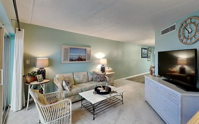 Jacksonville Beachdrifter by Distinctive Beach Rentals