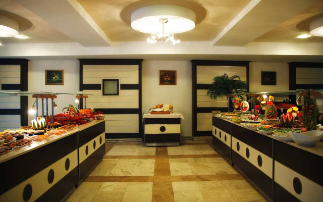 Lavitas Hotel