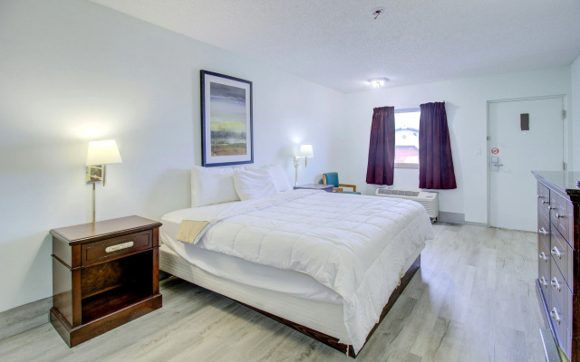 OYO Malden Airport Inn