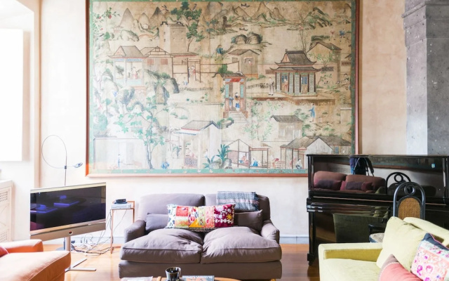 lolART  luxury at Spanish Steps
