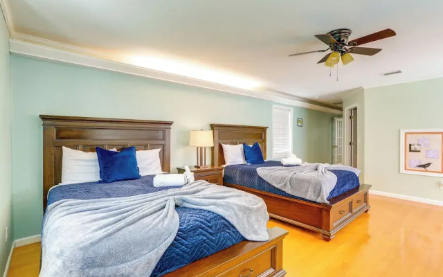 4 Mi to Beaches: Alluring Largo Hideaway!