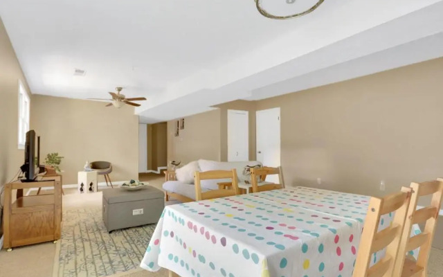Colony Suite
