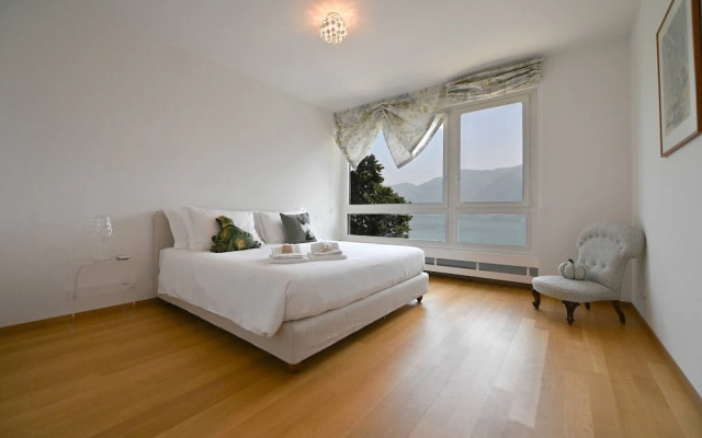 Luxury Lake View Motta Apartment in Lugano