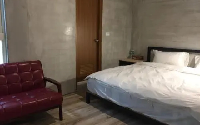 40Inn Backpackers Warehouse