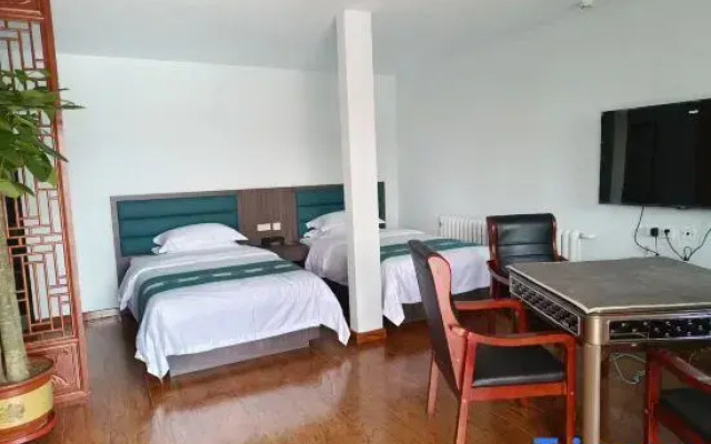 Woqiao Longju Hotel
