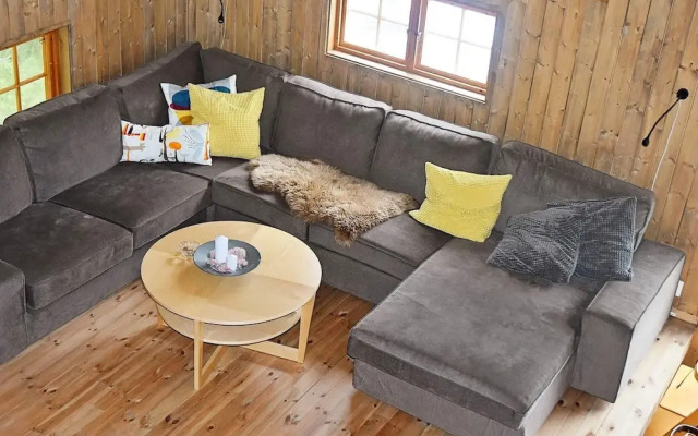 8 Person Holiday Home in Lesund