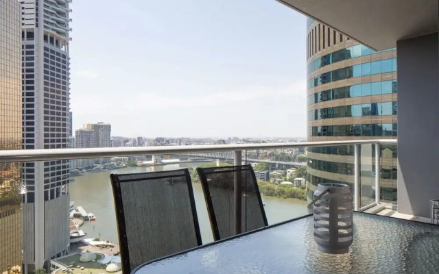 Amazing Brisbane CBD 2 Bedroom Apartment With River Views