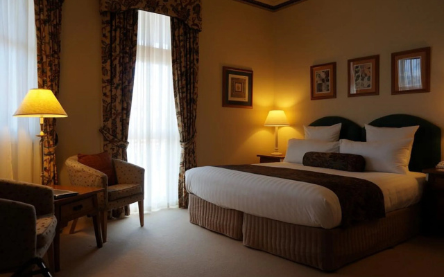 Royal Exchange Hotel