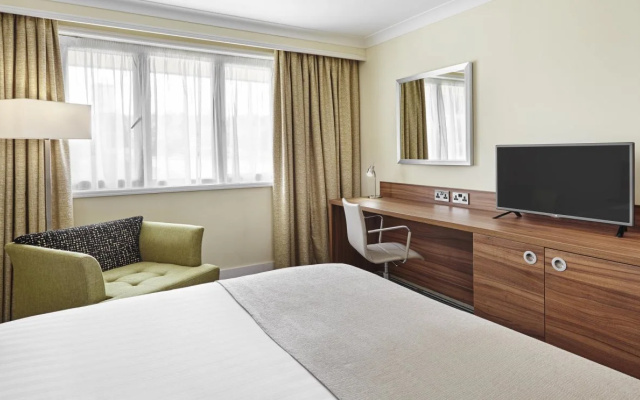Holiday Inn Cardiff - North M4