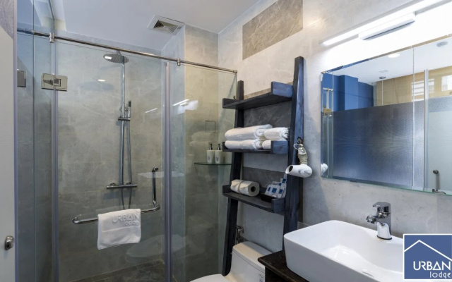 Urban Lodge Hotel Hostel