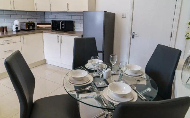 Emerald Rooms Bolton by Prime Stay