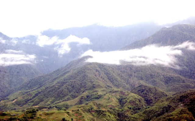 Mountain Clouds Sapa Hostel