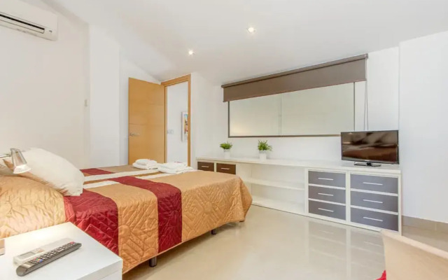 3-bedroom Apartment With sea View