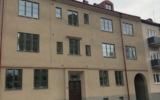 Отель Hjorten Apartments Швеция, Эребру - отзывы, цены и фото номеров - забронировать отель Hjorten Apartments онлайн вид на фасад