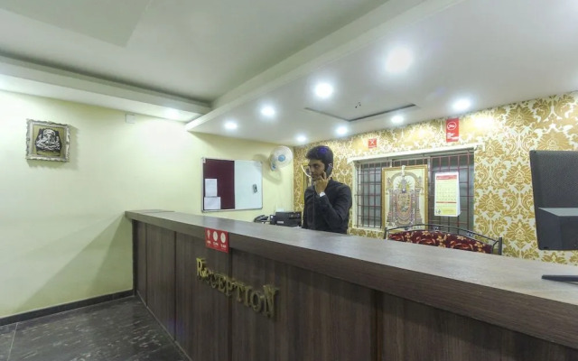 OYO 24392 Flagship Damodar Inn