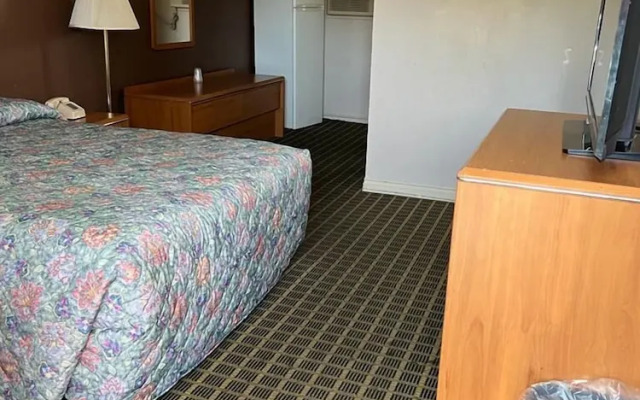 Aaron Motel