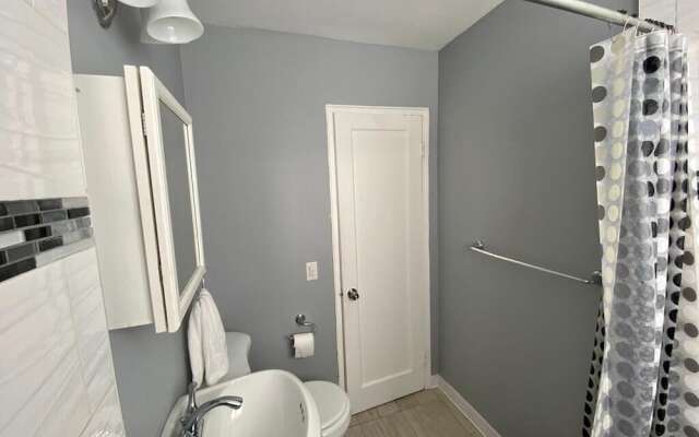 Miami Beach Versatile Plus Apartment