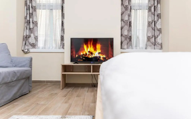 Comfortable romantic 1 bedroom apartment near Augarten