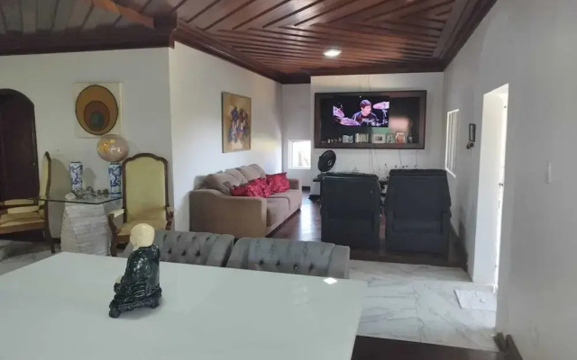 Casa com Piscina 50000 lts Área Gourmet