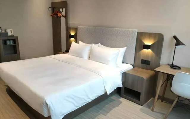 Hanting Hotel Beijing Communication Universit