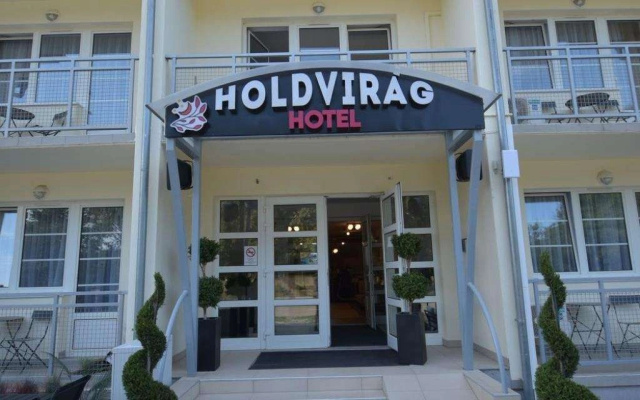 Holdvirág Hotel