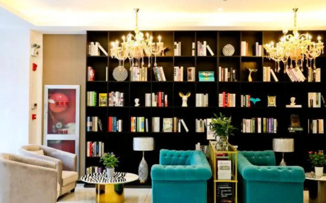 Xi'an Hotel (Tengzhou Railway Station Wuyue Plaza Branch)