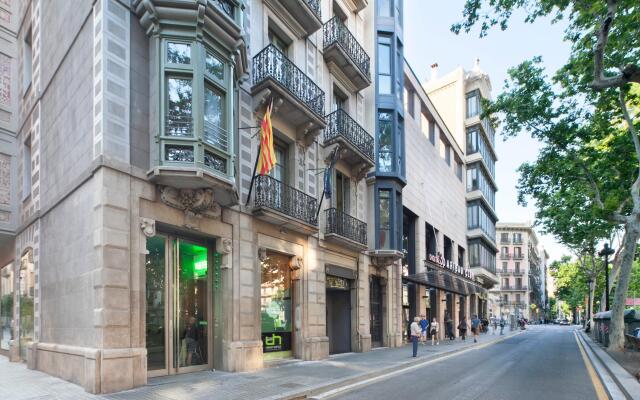 Urbany Hostel Bcn Go! Барселона вид на фасад
