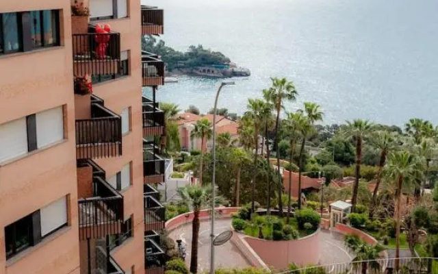 Charmant 2 pieces frontiere Monaco