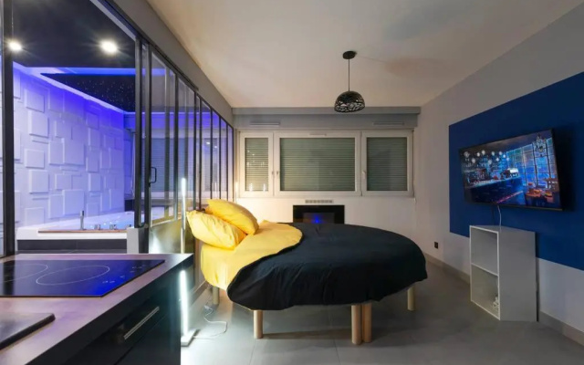 Appartement-Jacuzzi / Love Room a 800m du Centre (Adults Only)