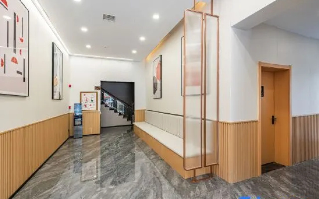 Elong Me Anlai Hotel (Qiandongnan Huangping Dongmen Street)