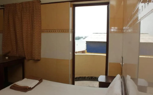 OYO 24347 Hotel Sunrise View