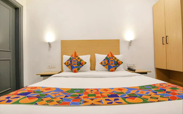 FabHotel Chawla House