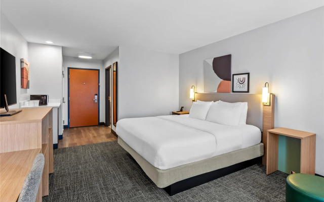 Spark by Hilton Shawnee