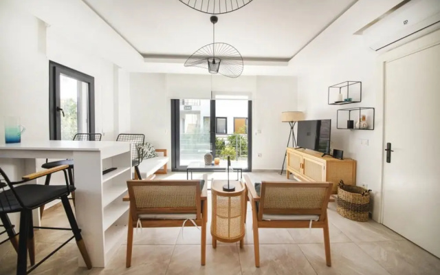 House with Balcony 1 Min to Beach in Bodrum