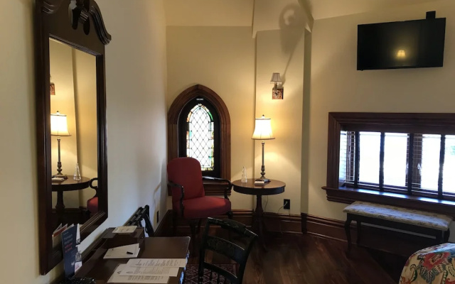 Clifton Heights Inn