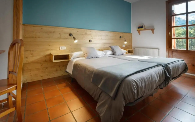 Hotel Rural Usón