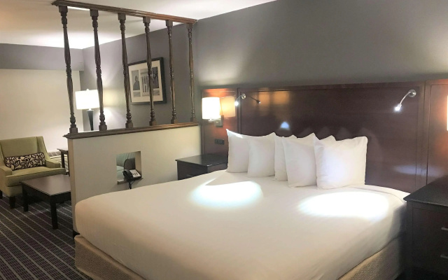 SureStay Plus Hotel by Best Western Greenwood