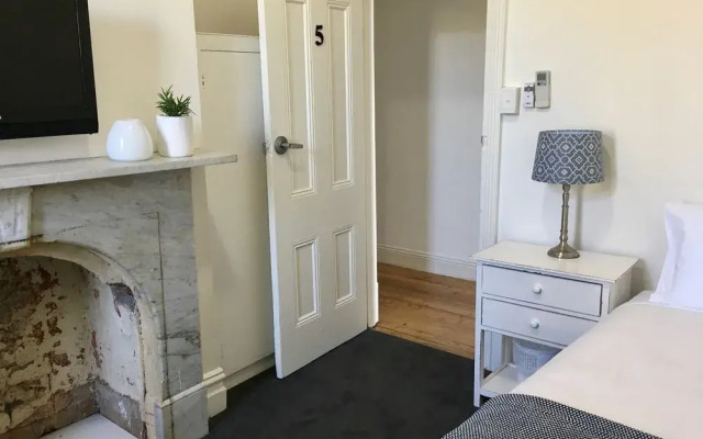 Healesville Garden Accommodation — The Grand Hotel