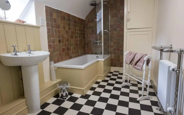Plas Gwyn B&B and Holiday Cottage