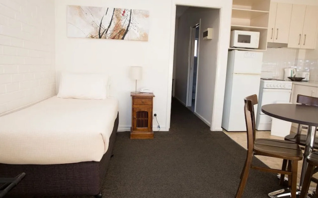 Centralpoint Motel