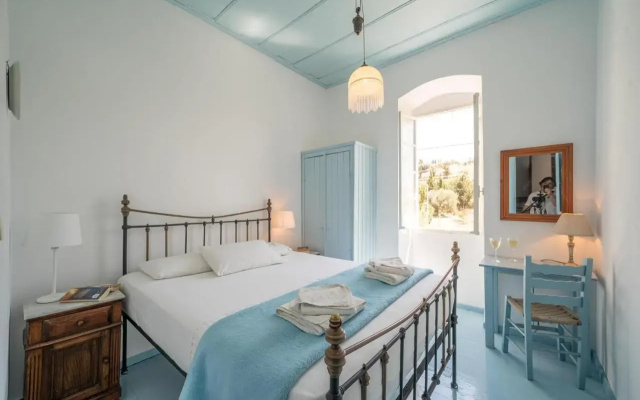 Architect's House (100 meters from Assos beach)