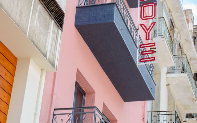 Hotel Lux вид на фасад