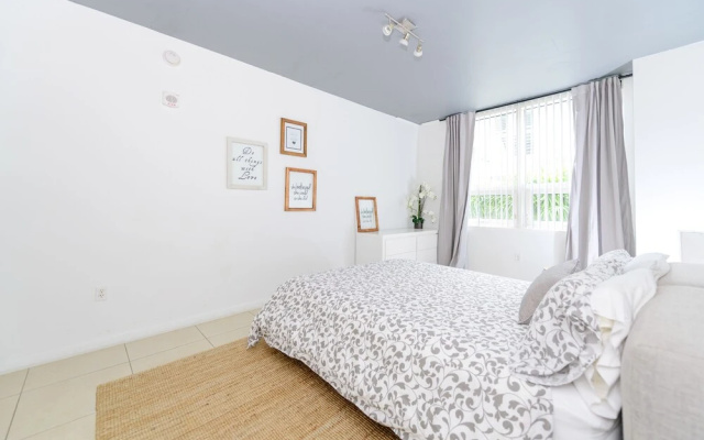 Miami World Rental - Midtown 507