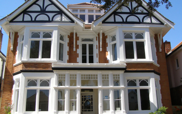 Beach Lodge