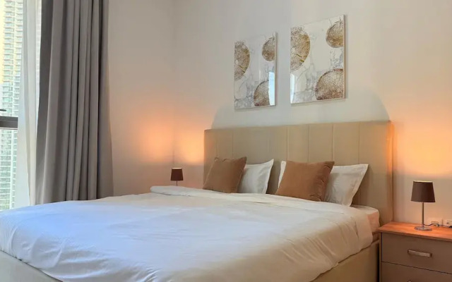Dancenter Premium 2 Bedroom at Creek Horizon