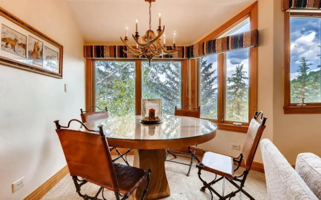 Kiva Lodge by East West Hospitality