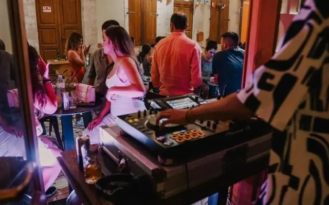 Buddha House Hotel and Cocktail Bar