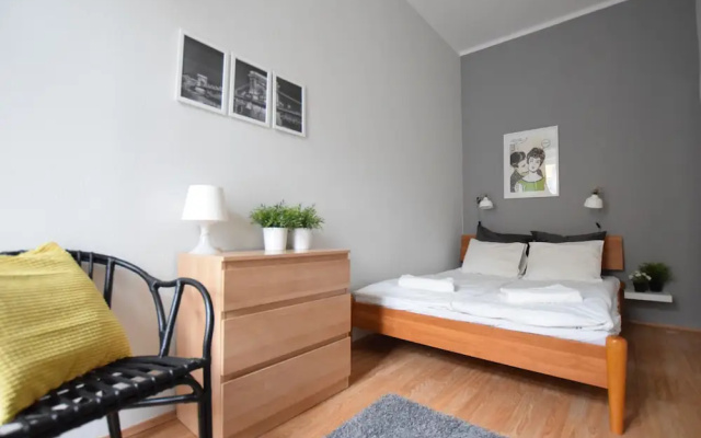 Budget Apartment by Hi5 - József Attila 10.