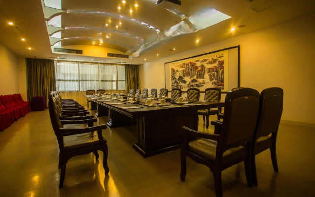 Golmud Hotel
