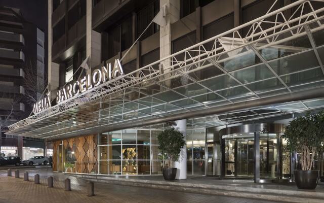 Отель Meliá Barcelona Sarrià вид на фасад